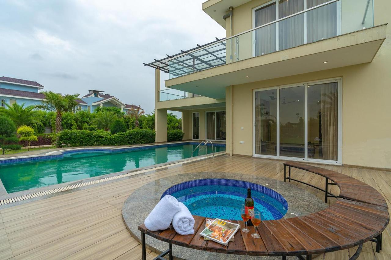Stayvista At Blanc Belle With Outdoor Pool Sohna Экстерьер фото