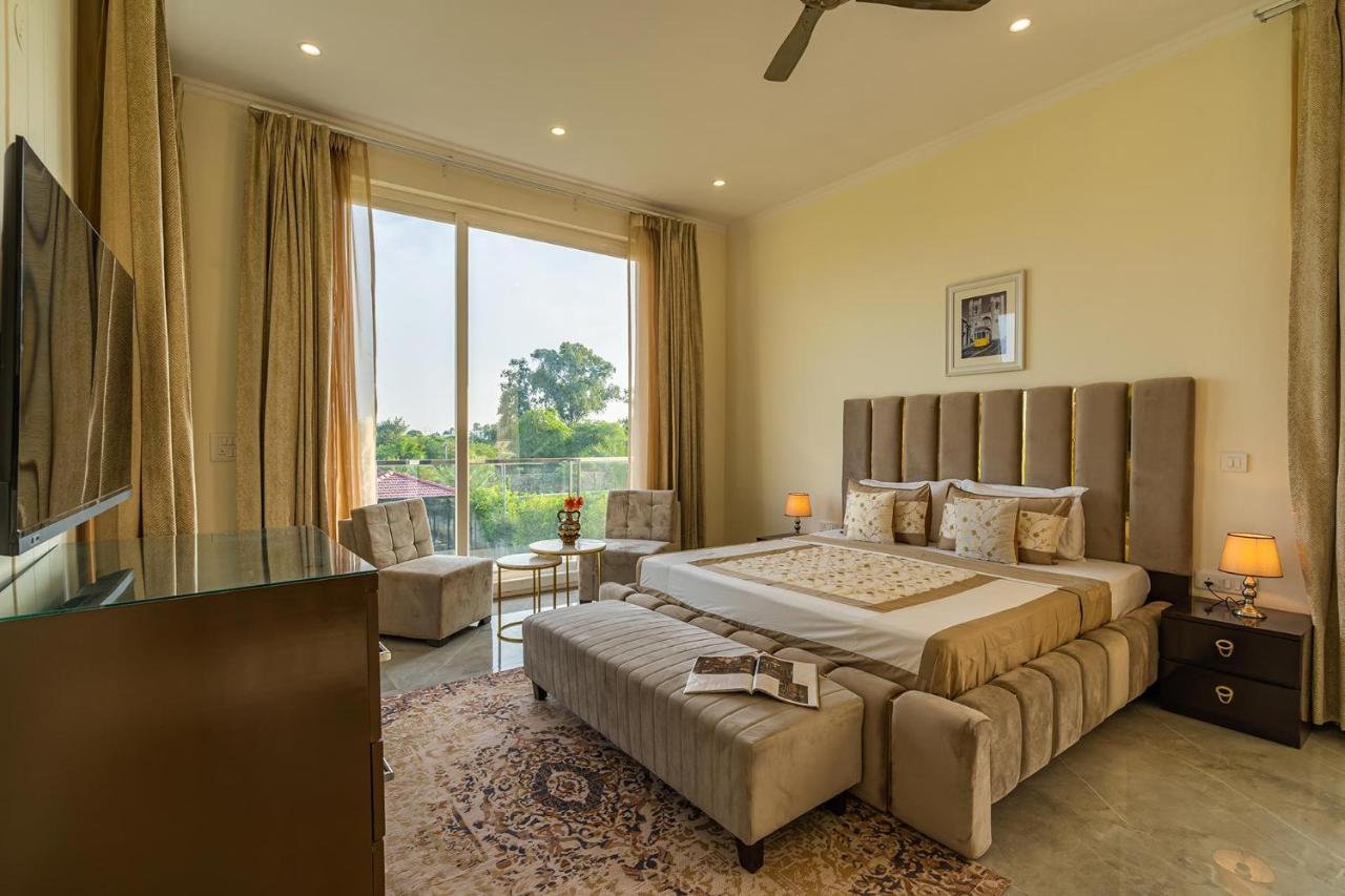 Stayvista At Blanc Belle With Outdoor Pool Sohna Экстерьер фото
