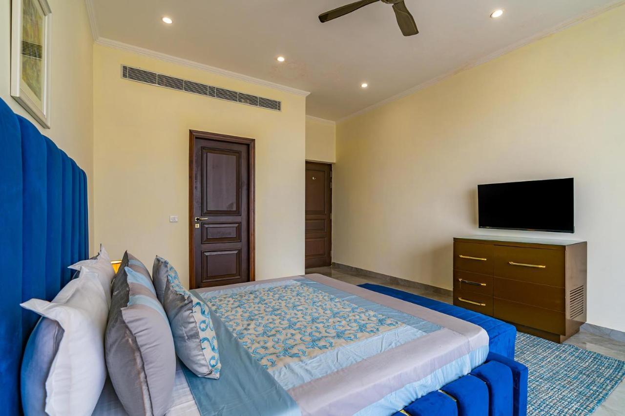 Stayvista At Blanc Belle With Outdoor Pool Sohna Экстерьер фото