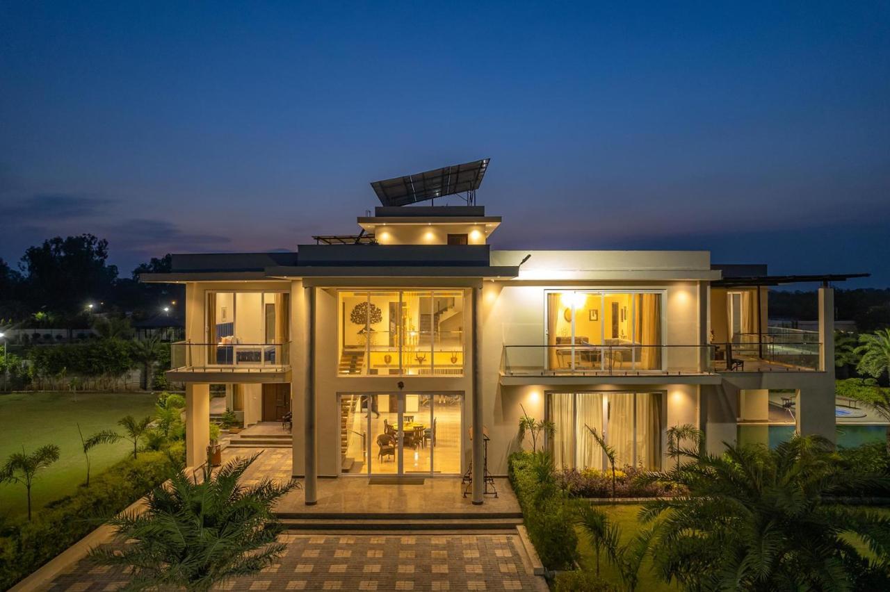 Stayvista At Blanc Belle With Outdoor Pool Sohna Экстерьер фото
