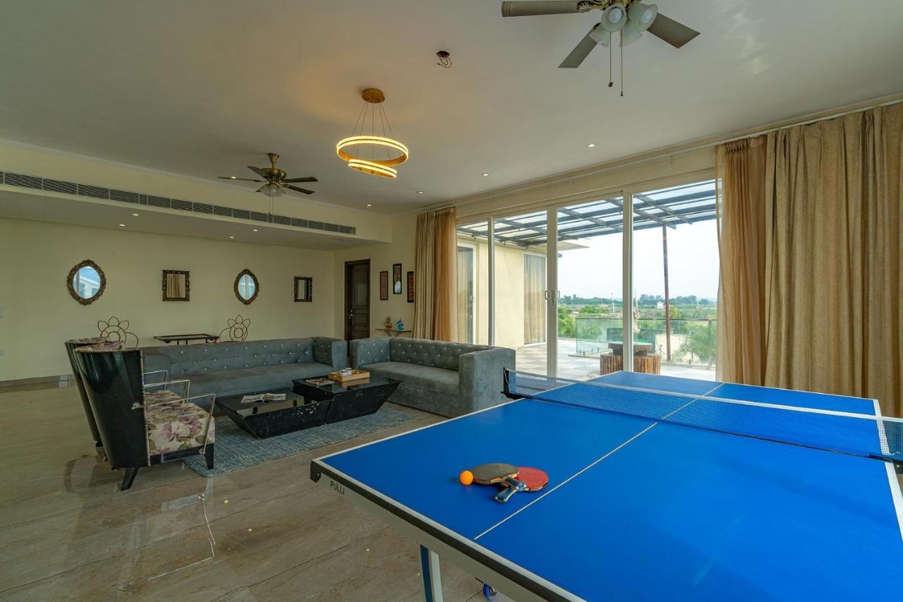 Stayvista At Blanc Belle With Outdoor Pool Sohna Экстерьер фото